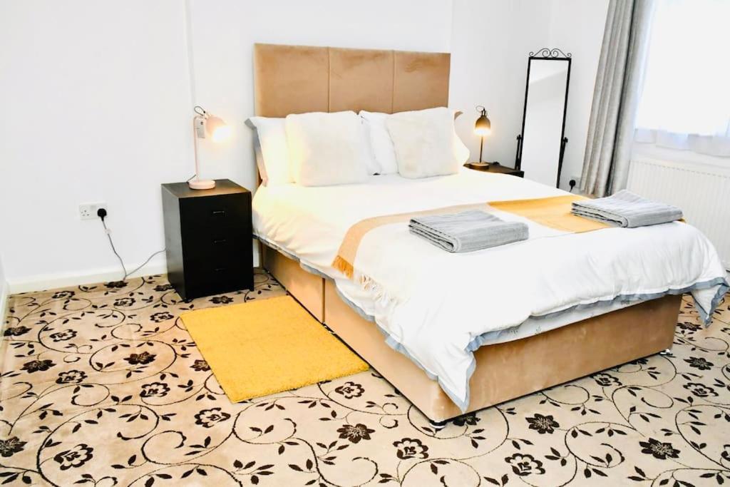 Stylish Luxury Flat In * London